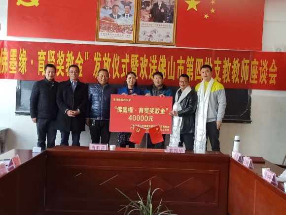 QQ截图20181224175402.png QQ截图20181224175402.png